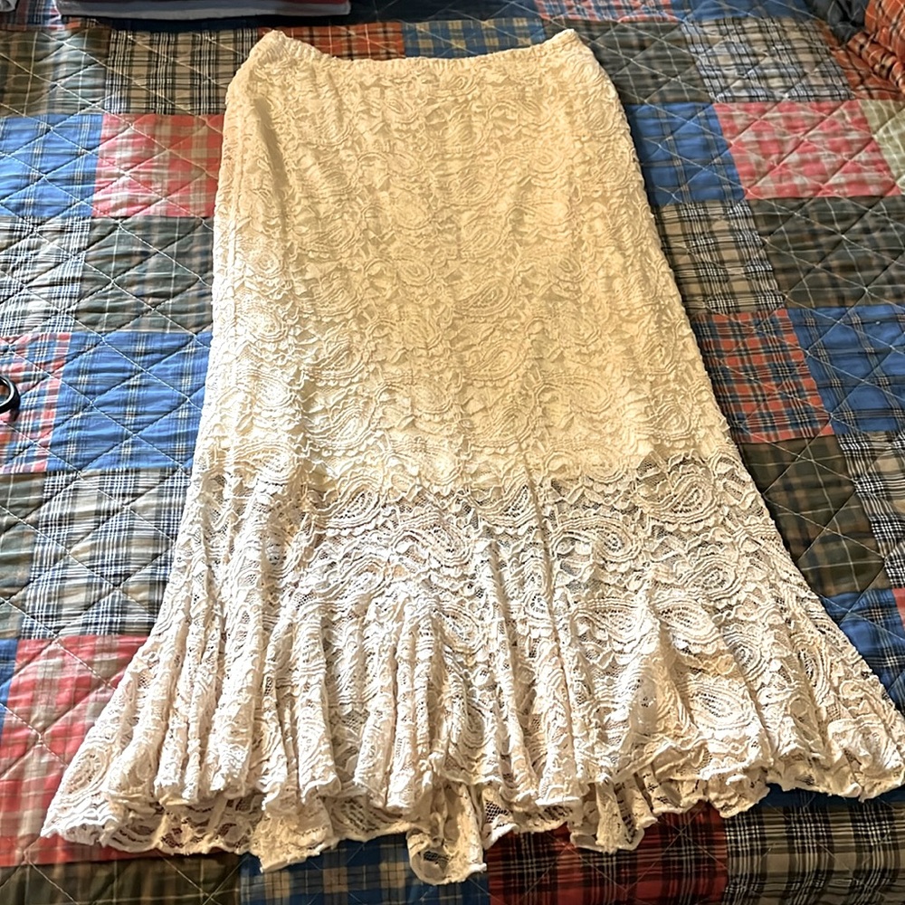 Ladies lace skirt
